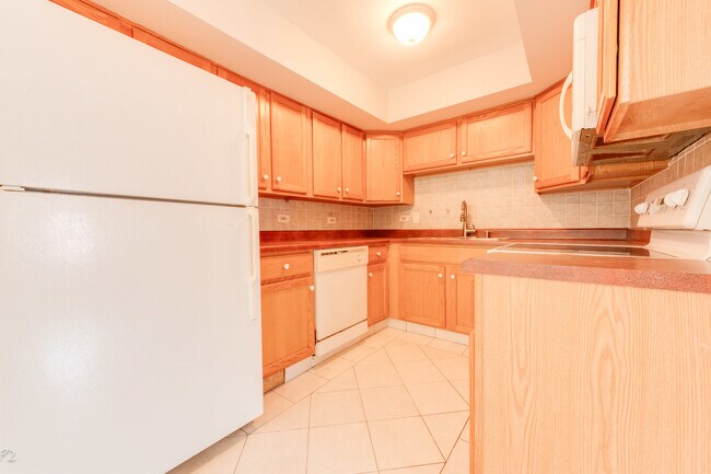 Building Photo - 316 Marengo Ave