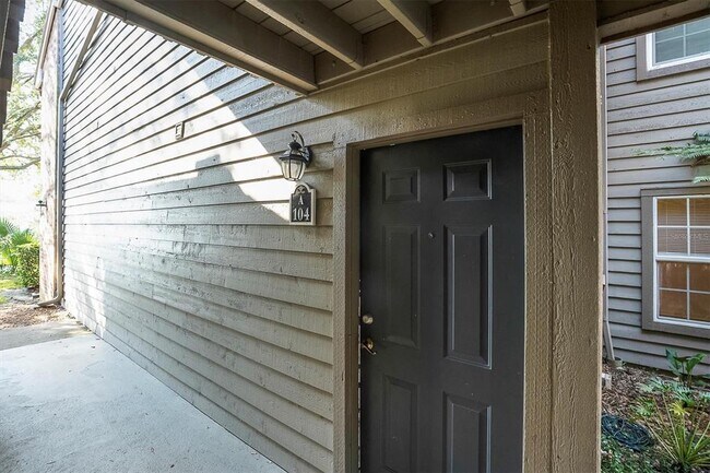 Building Photo - 2500 Winding Creek Blvd