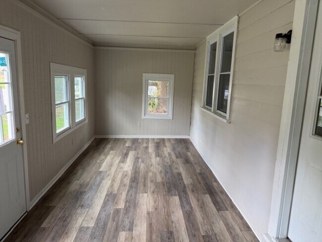 Building Photo - $1400 Ranch home for rent