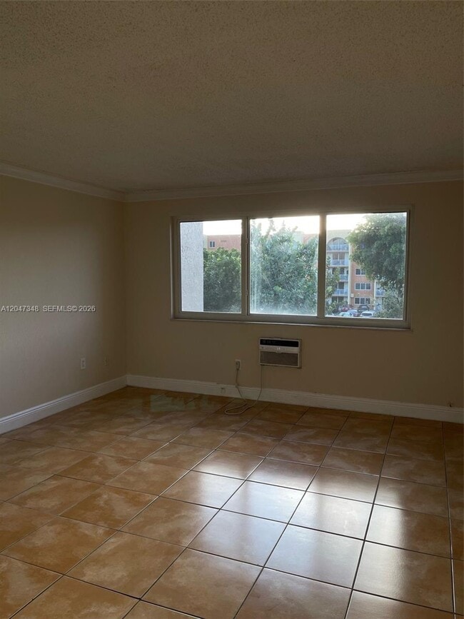 Building Photo - 6950 Miami Gardens Dr