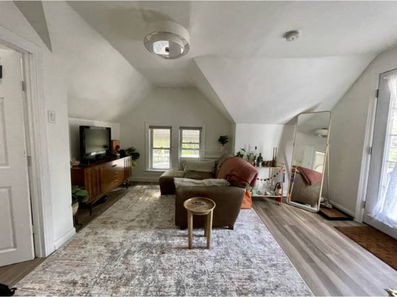 Building Photo - 814 N Fairfield Ave