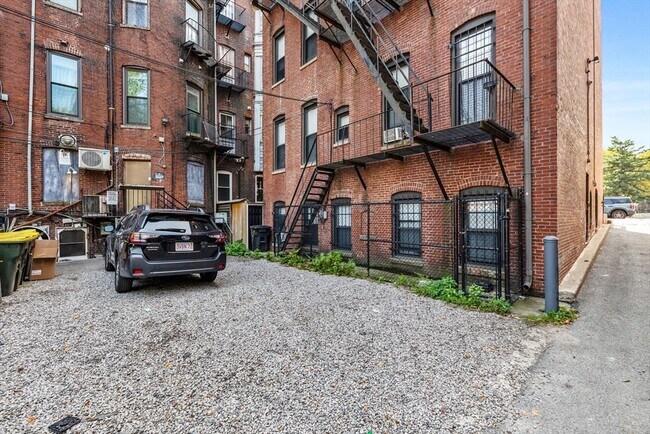 Building Photo - 433 Columbus Ave