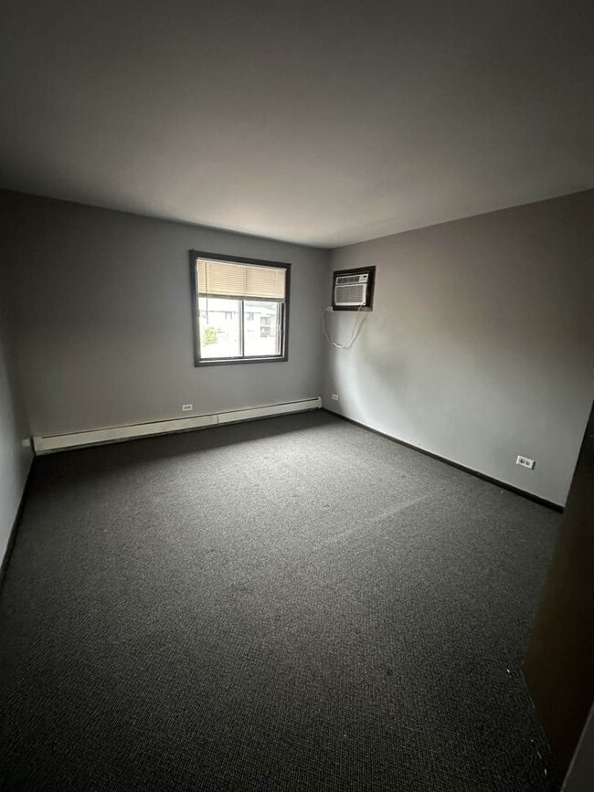 Building Photo - 14803 Kilpatrick Ave