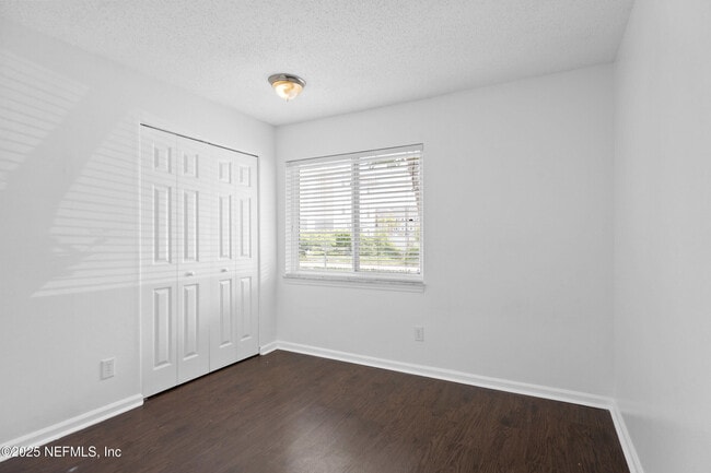 Building Photo - 6552 La Mirada Dr E