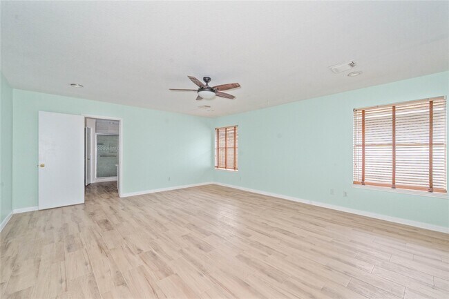 Building Photo - 10950 Linden Gate Dr