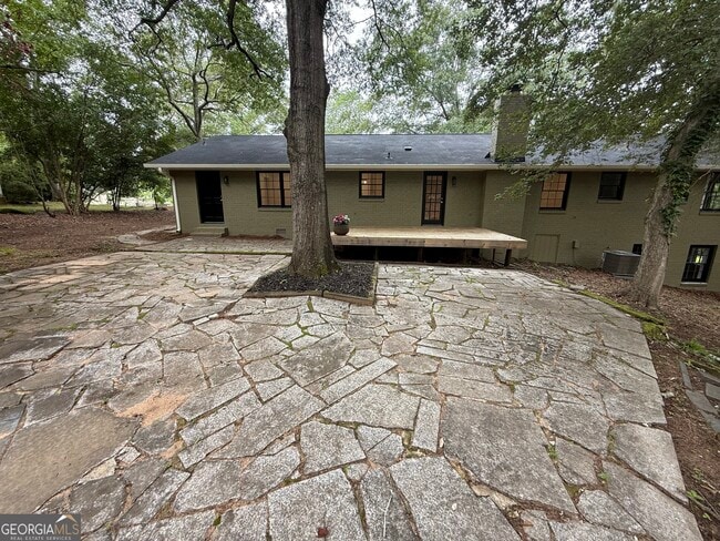 Building Photo - 185 Landor Dr