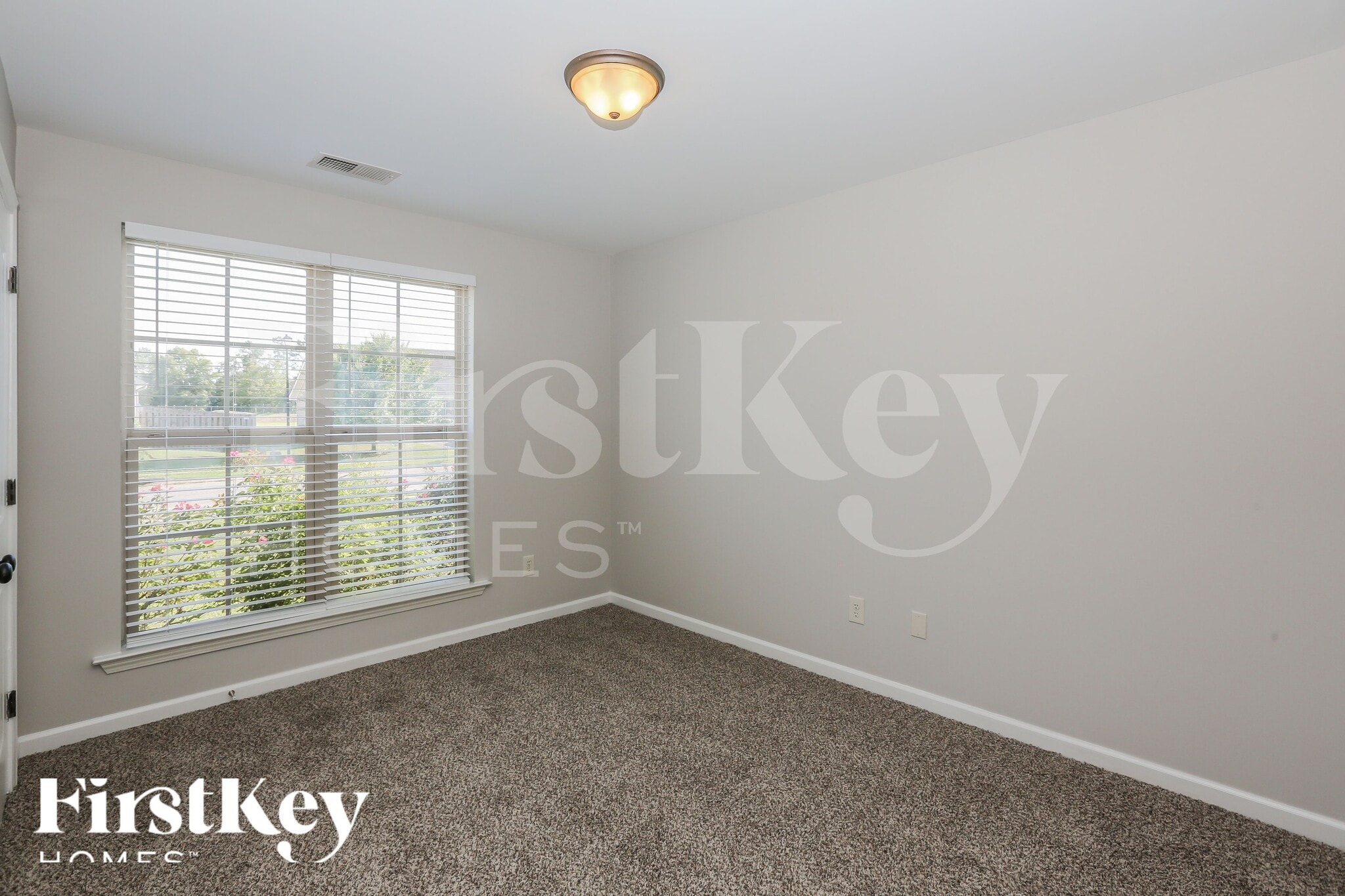 Building Photo - 120 Ridgecrest Rd