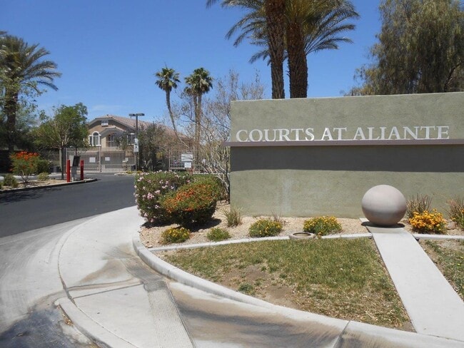 Building Photo - Beautiful Spacious Townhome in Gated Community