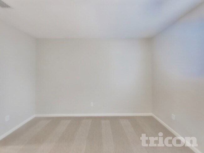 Building Photo - 2268 Eisner Dr