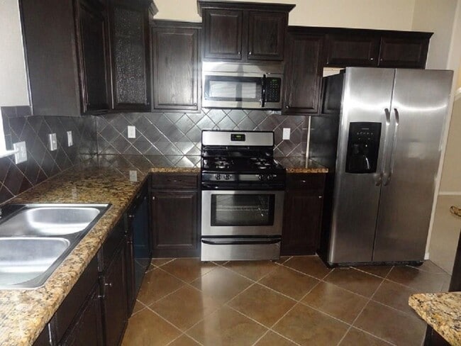 Building Photo - 12325 Sombra Grande Dr
