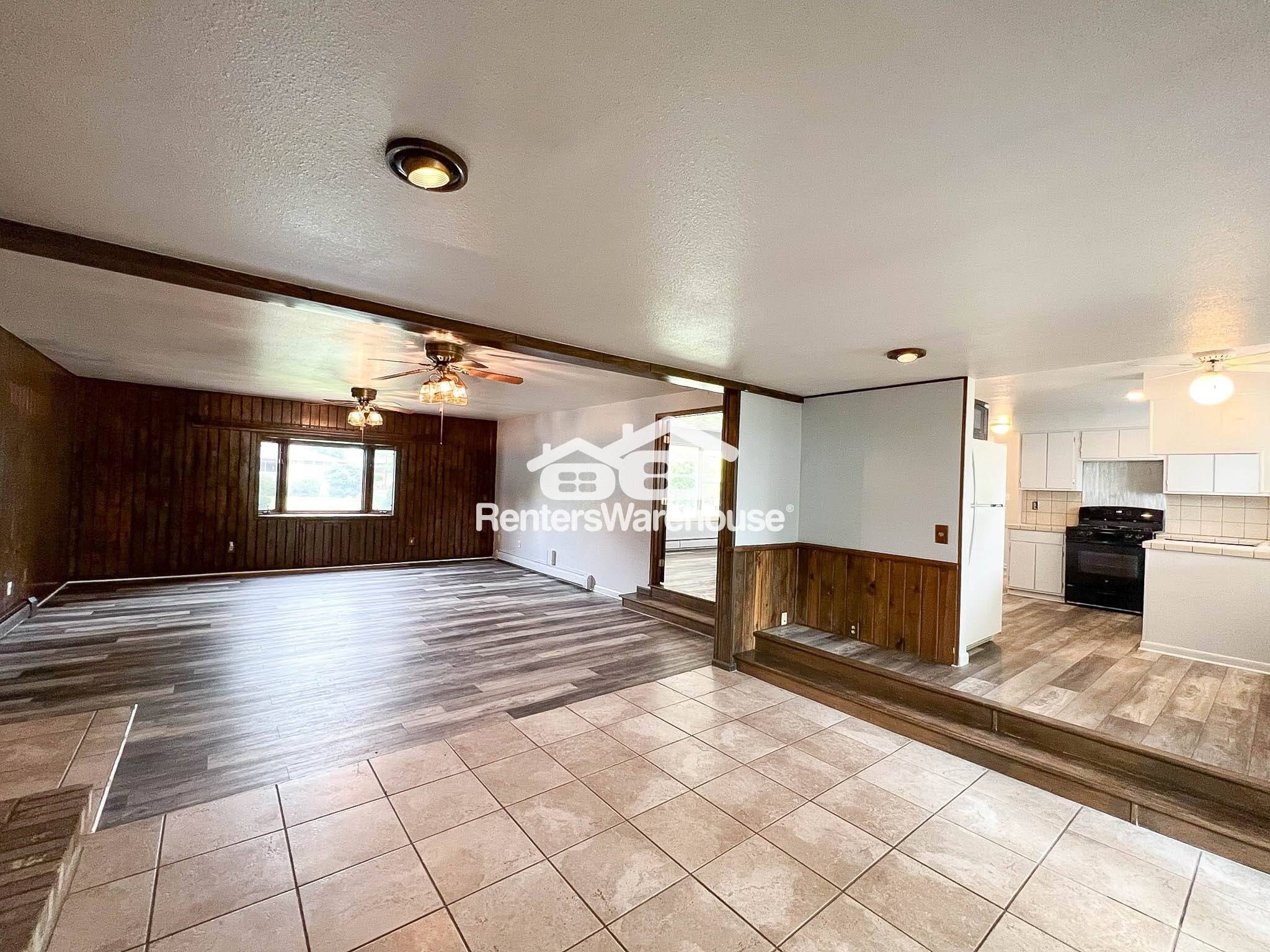 Building Photo - 16382 W 55th Pl