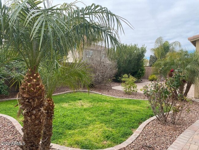 Building Photo - 2757 E Powell Way