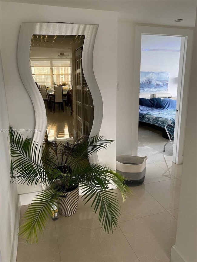 Building Photo - 18081 Biscayne Blvd