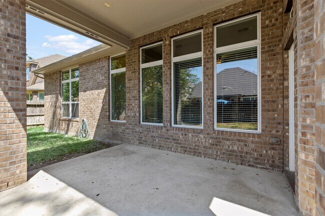 Building Photo - 22023 Flashing Ridge