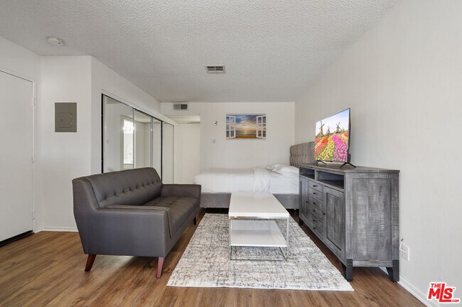 Building Photo - 3600 Bagley Ave