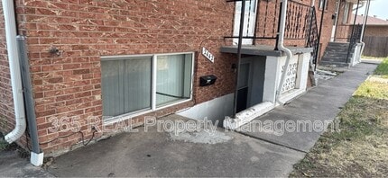 Building Photo - 2442 W 11th St