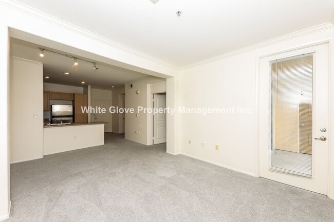 Building Photo - Wonderful 1 Bedroom in Irvine Watermarke C...