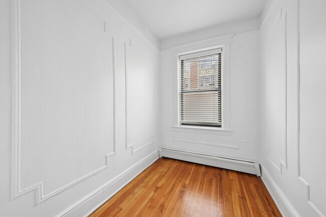 Building Photo - 122A Baldwin Ave