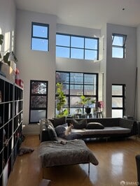 Building Photo - 50 Lucerne St