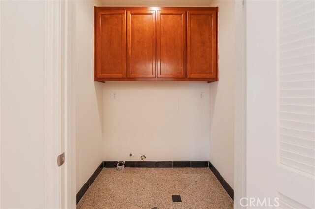 Building Photo - 11963 Manor Dr