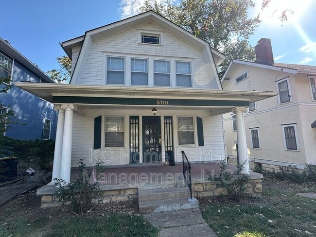 Primary Photo - 5119 Grand Ave