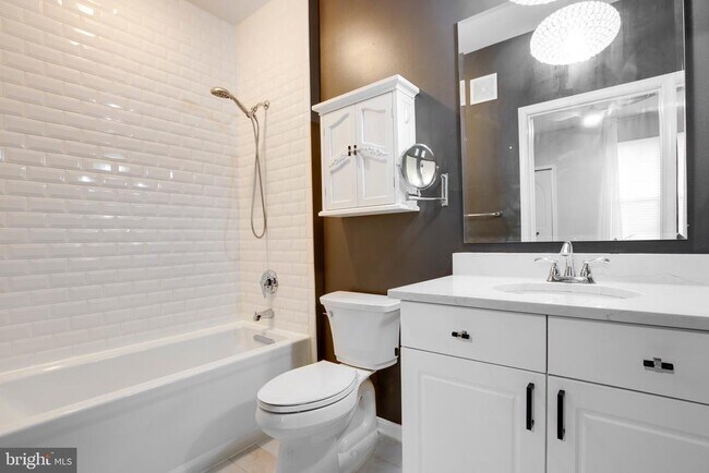 Building Photo - 11371 Aristotle Dr