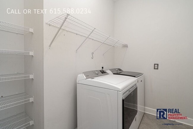 Building Photo - 353 Moira Cir