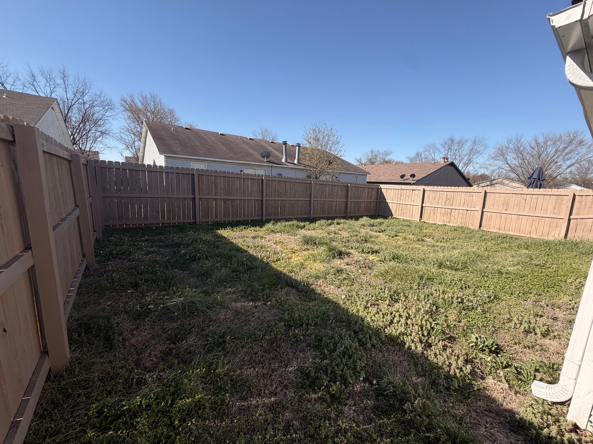 Building Photo - 4395 W Thrasher Dr