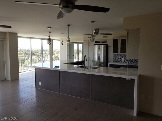 Building Photo - 3111 Bel Air Dr