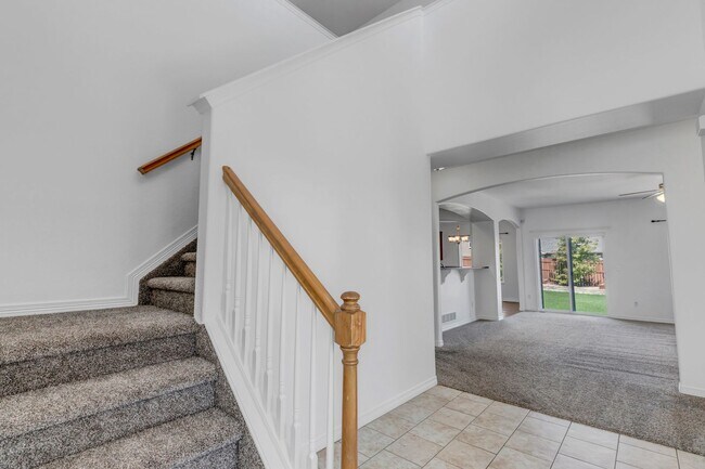 Building Photo - Clean and Spacious Home for Rent-Peyton- 80831