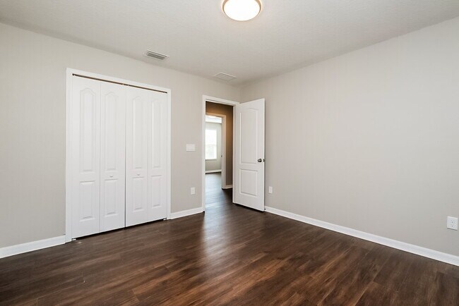 Building Photo - 6135 Trent Creek Dr