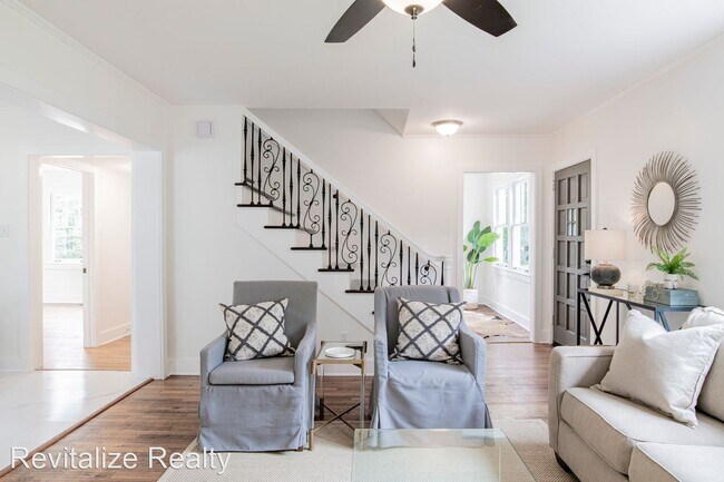 Building Photo - 3 br, 2 bath House - 65 Bishop Lane S