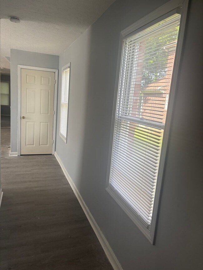 Building Photo - Spacious bedroom House in the Heart of Portland