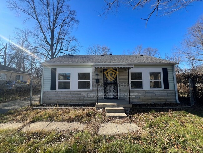 Primary Photo - Updated 2 Bedroom 1 Bathroom near Forest M...