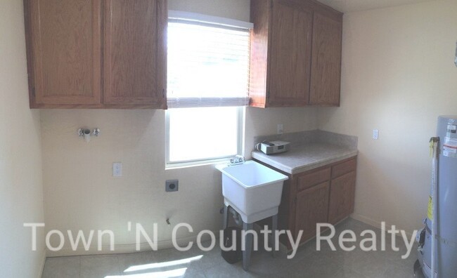 Building Photo - Charming 2BR in the heart of King City!