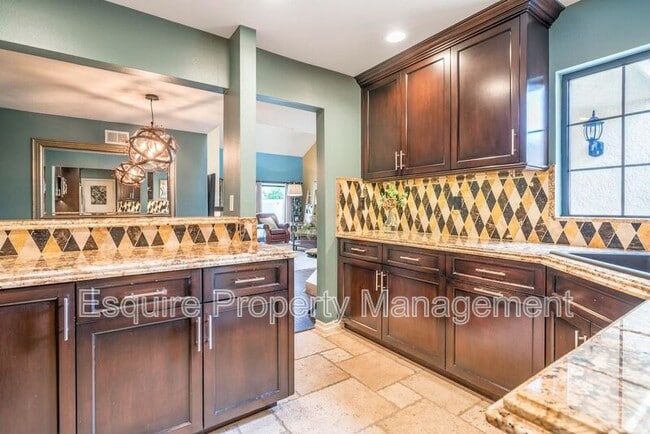 Building Photo - 1351 El Lazo Ct