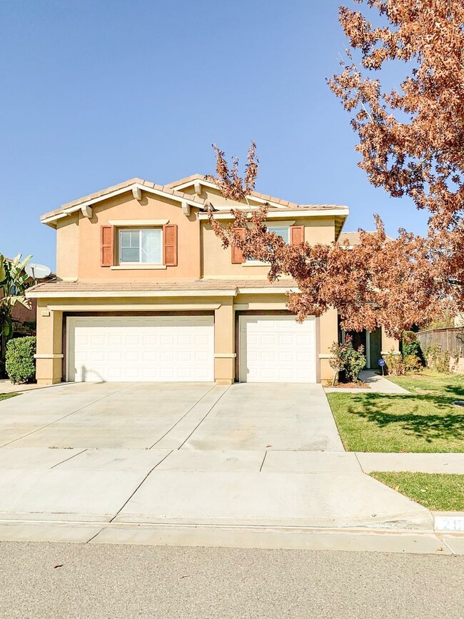 Building Photo - Large 4 bedroom + LOFT Home in Murrieta Fo...