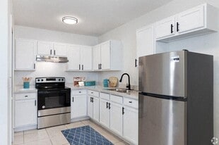 Building Photo - Marina Isle