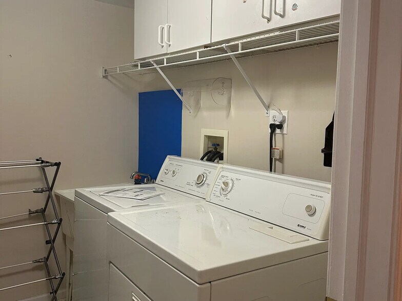 Laundry Room/Utility Room - 1225 Norwalk Rd