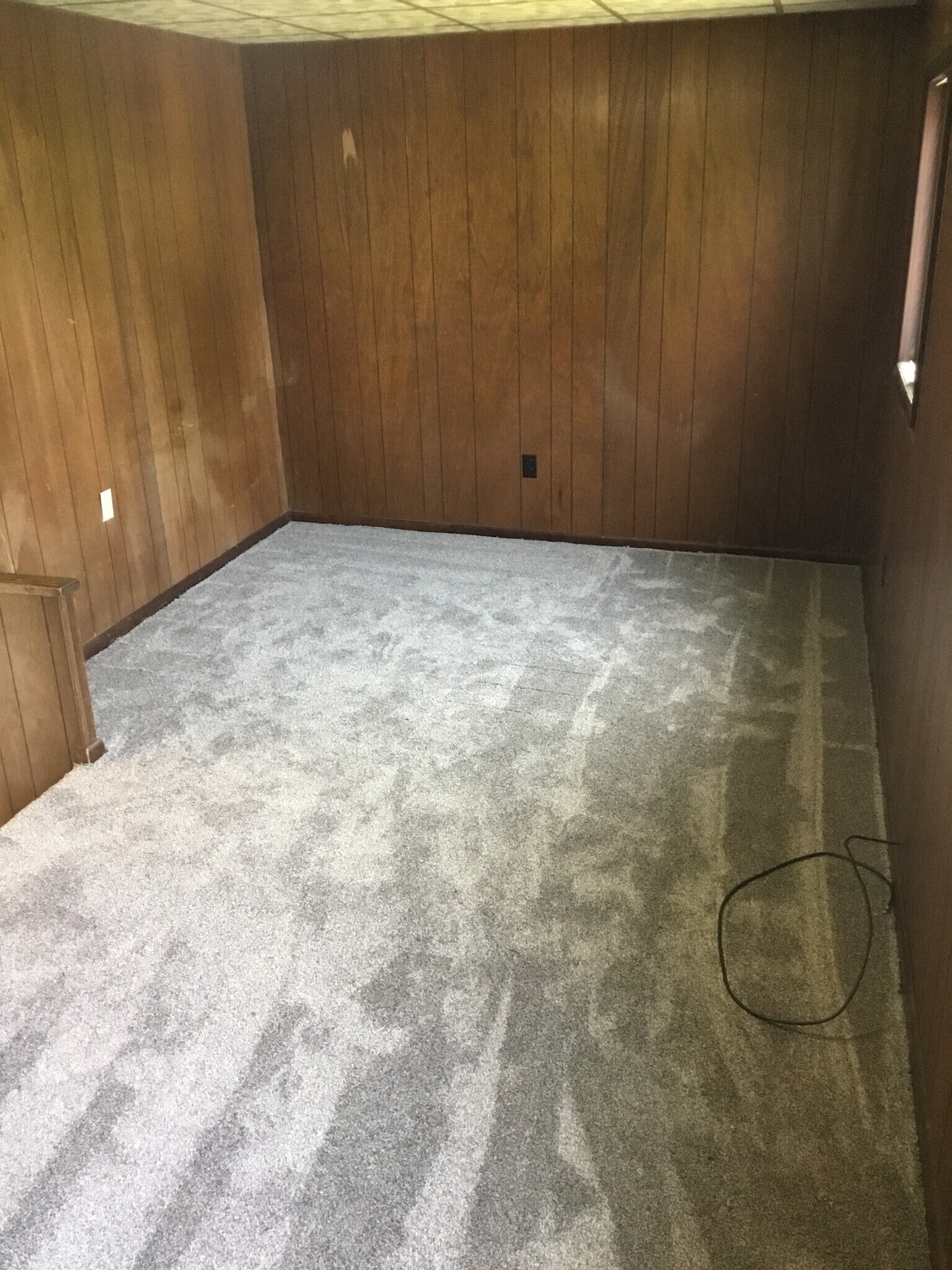 Building Photo - 1204 E 10th St