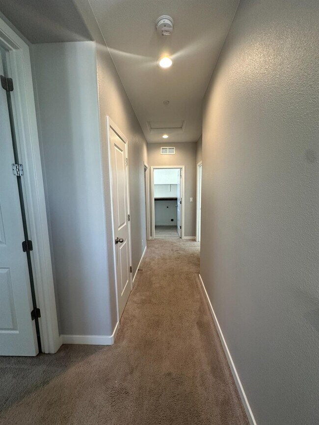 Building Photo - 4249 Hillside Rd