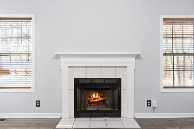 Building Photo - 3832 Cannondale Dr