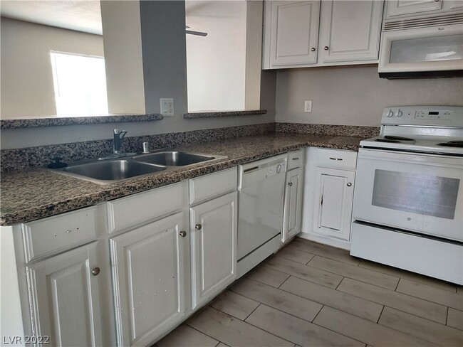 Building Photo - 6800 E Lake Mead Blvd
