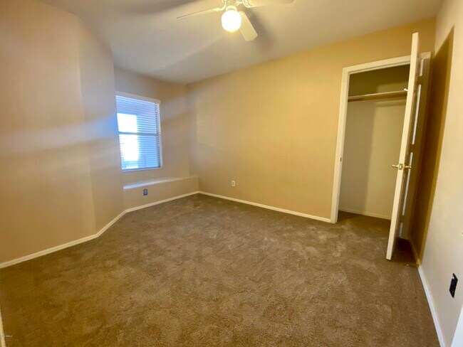 Building Photo - 8259 N 112th Ave