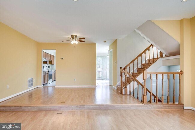 Building Photo - 4216 Fox Lake Dr