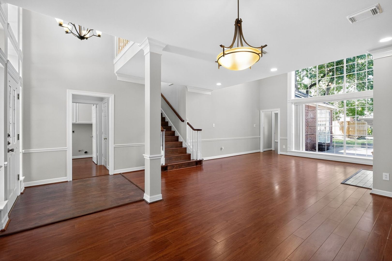 Building Photo - 3523 Shady Village Dr