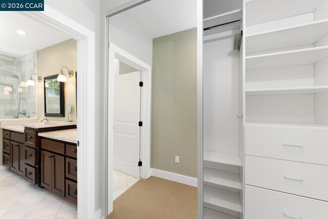 Building Photo - 3898 Happy Valley Rd