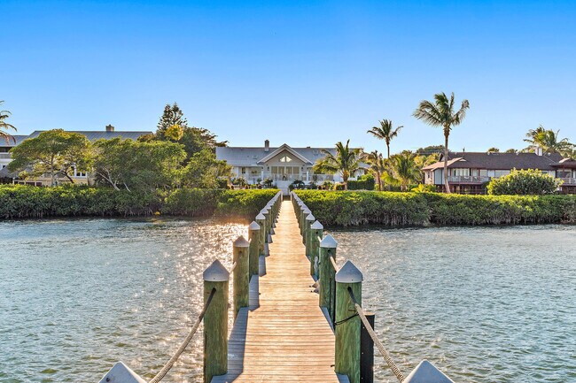 Building Photo - 116 S Sewalls Point Rd