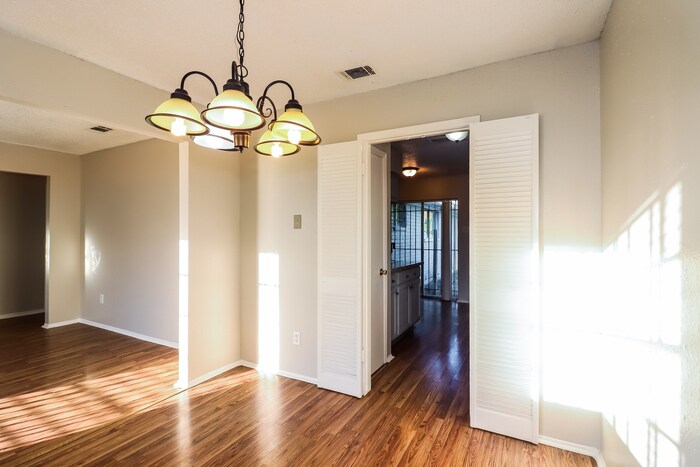 Building Photo - 11750 Murr Way