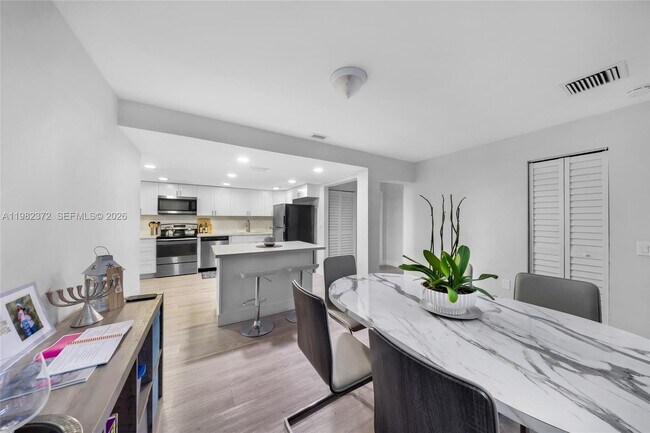 Building Photo - 6637 NW 181st Ln